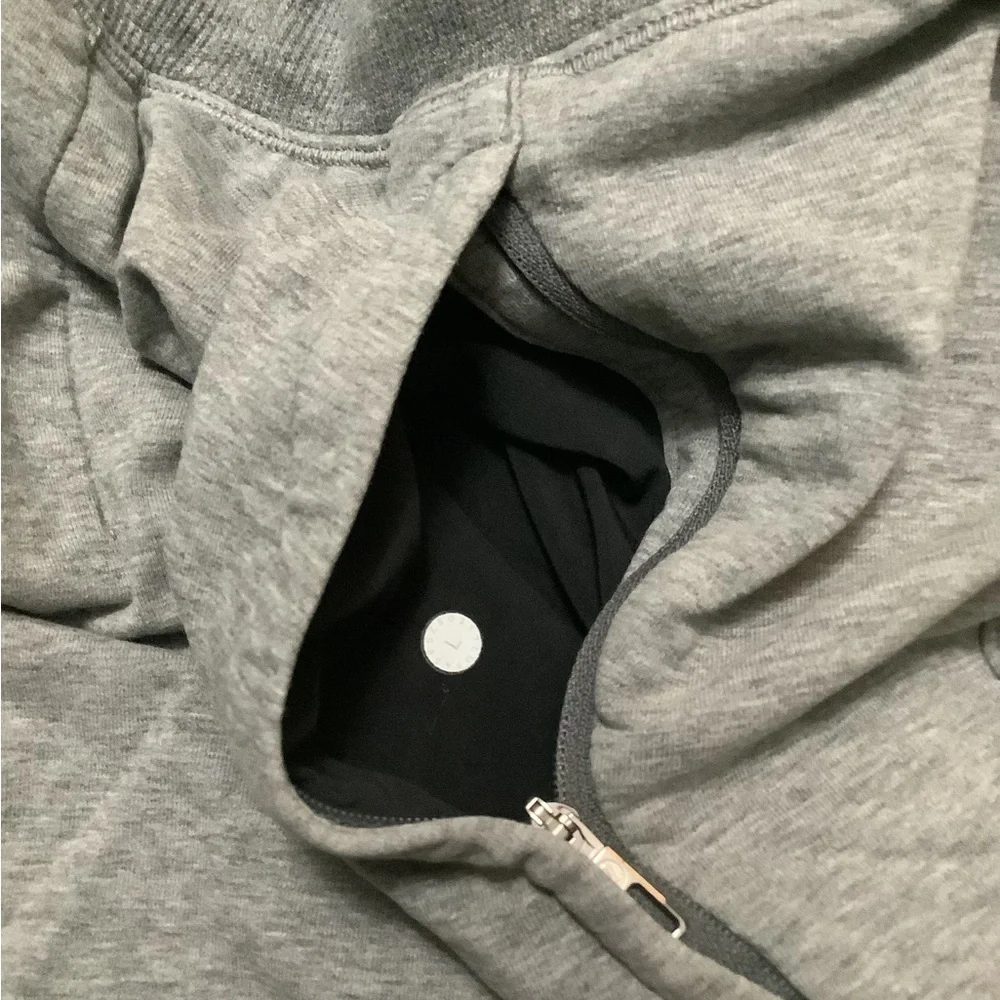 Lululemon men’s gray joggers